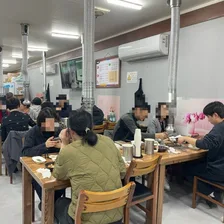 블로거가 남긴 손님으로 가득 찬 경주본점 홀 사진